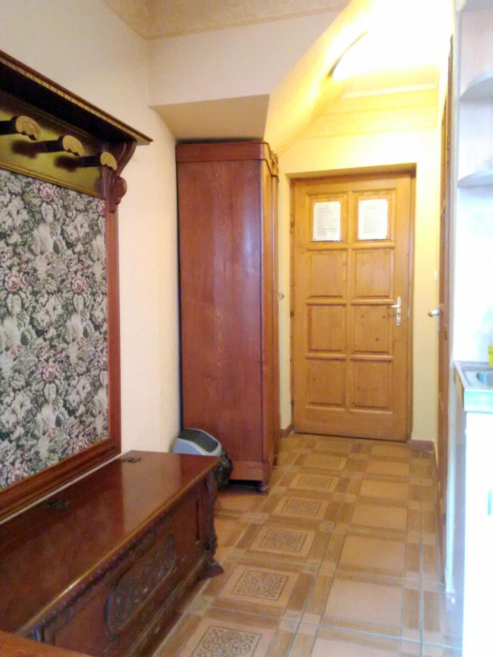 Burg Apartmanház Gyula Exterior foto