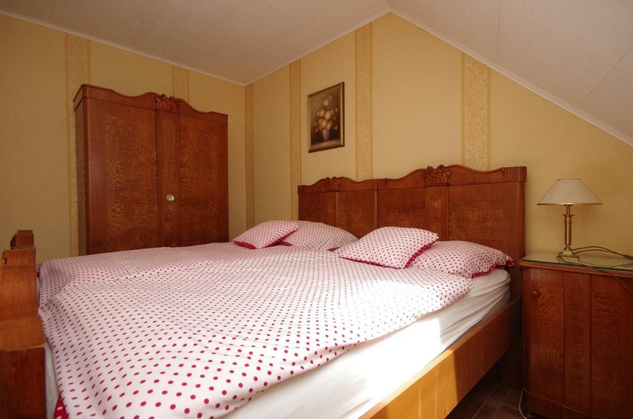 Burg Apartmanház Gyula Exterior foto